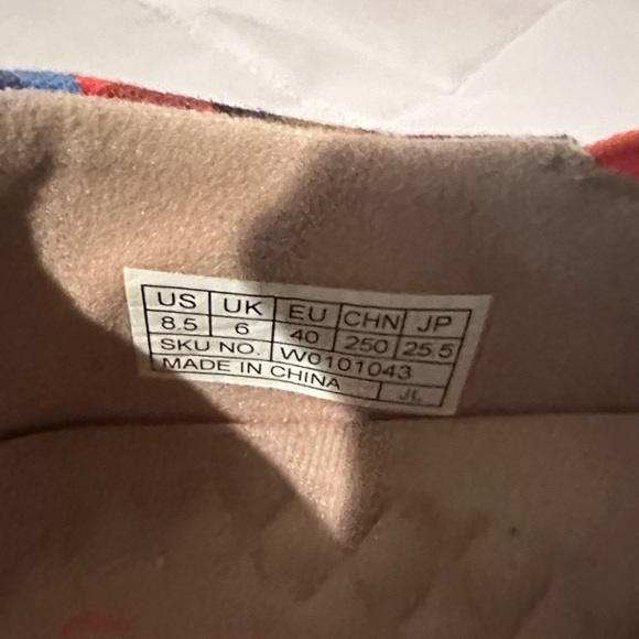 UIN Colorful Women's Slip-On Slippers - Picture 3 of 3